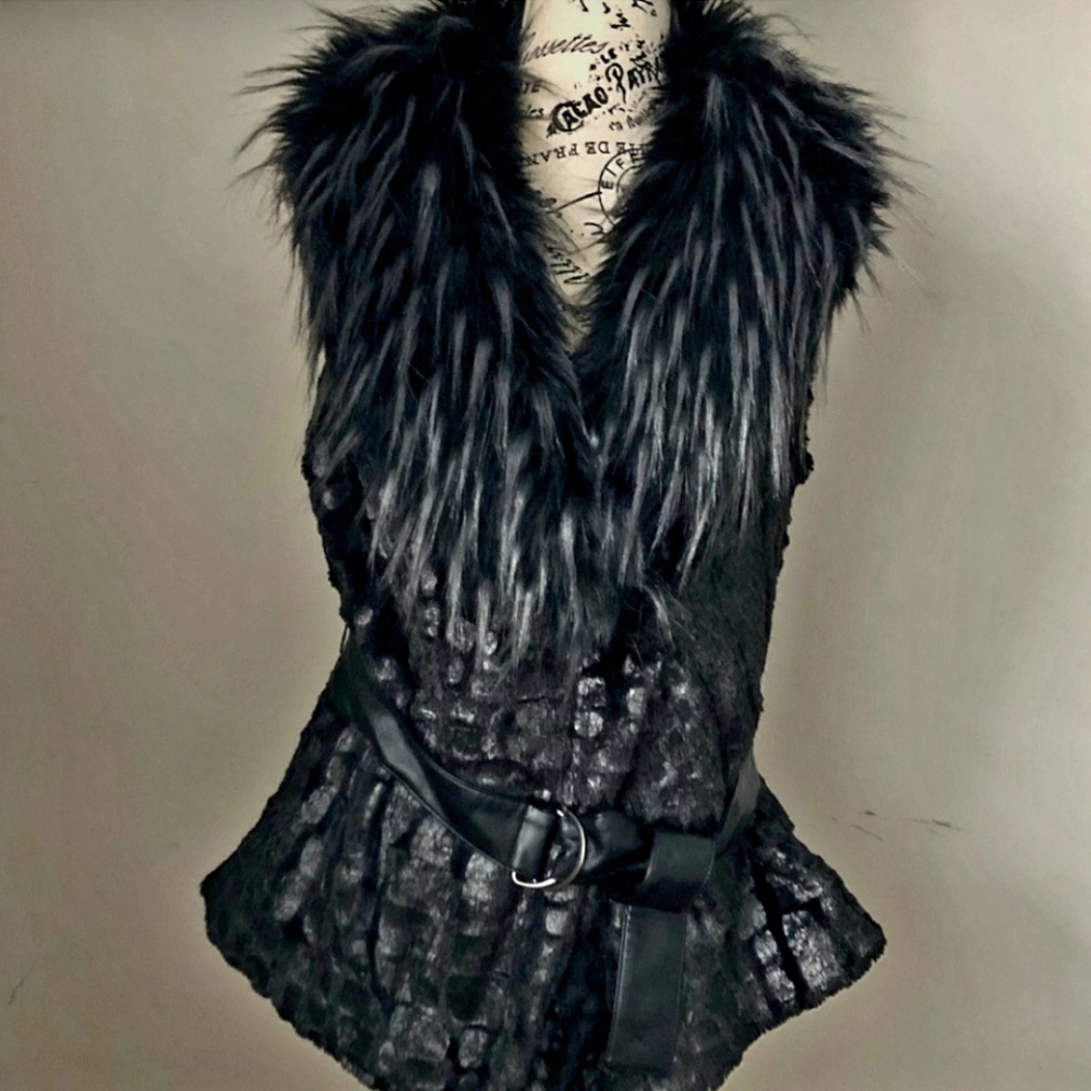 RENZI Faux Fur Collared Black Vest.